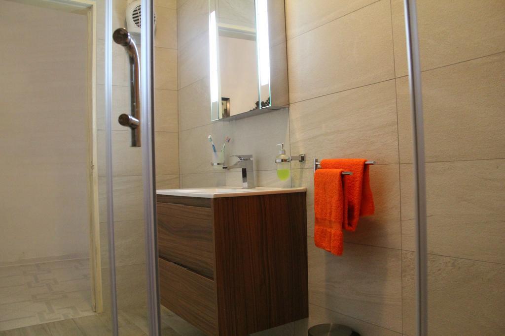 Merhba Apt 3 Marsalforn Bilik gambar