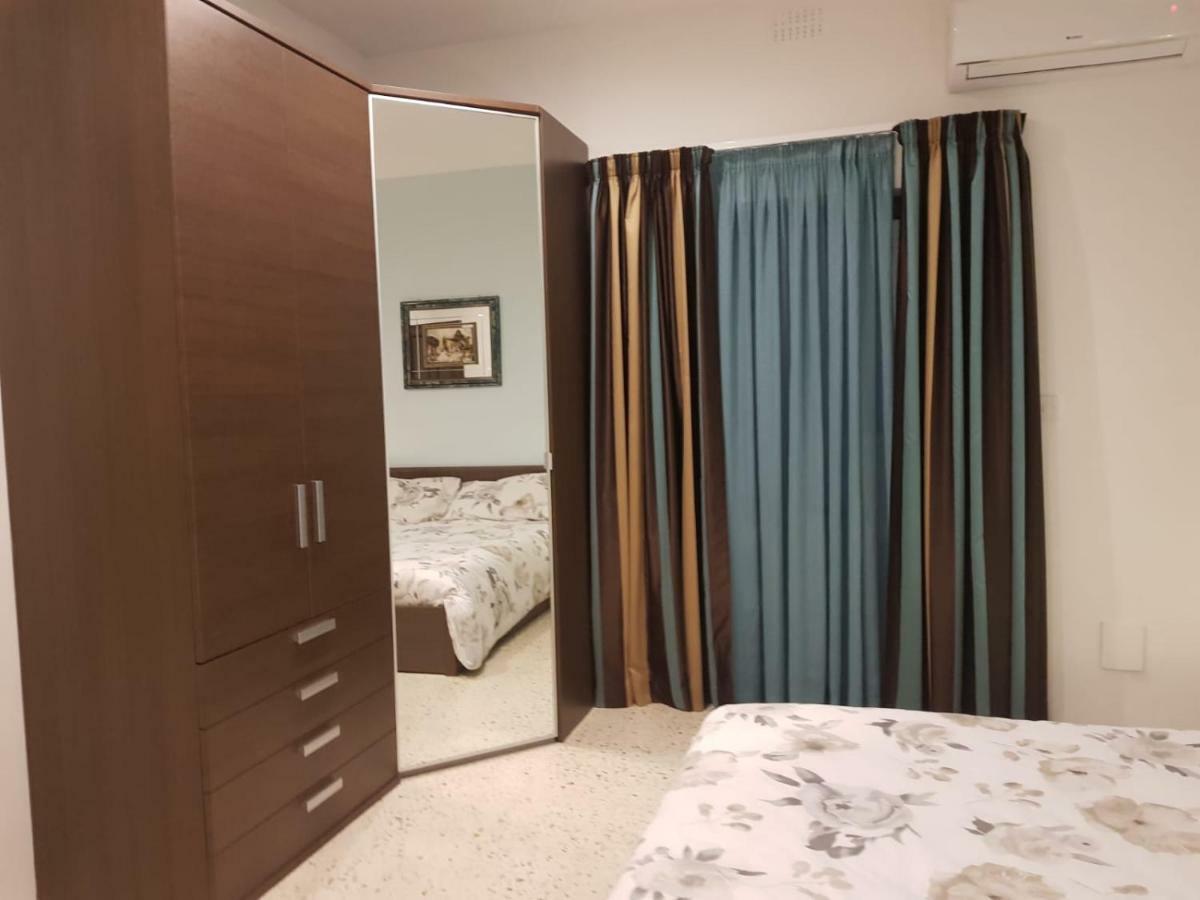 Merhba Apt 3 Marsalforn Luaran gambar